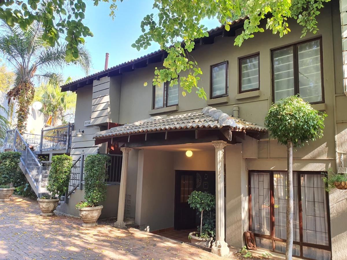 Waterhouse Guest Lodge - Indus Street Pretoria-Noord Eksteriør bilde