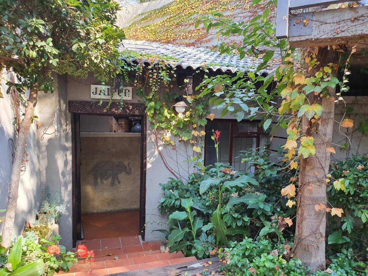 Waterhouse Guest Lodge - Indus Street Pretoria-Noord Eksteriør bilde