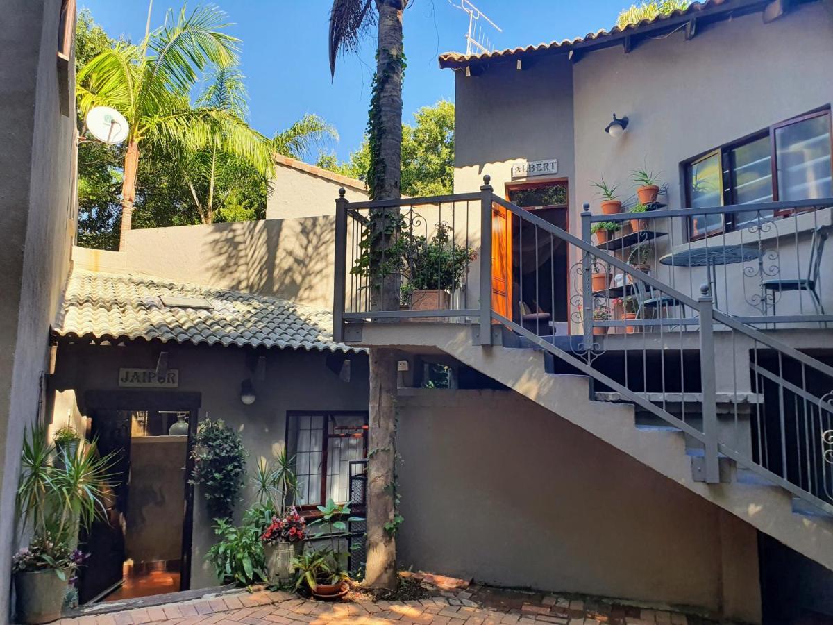 Waterhouse Guest Lodge - Indus Street Pretoria-Noord Eksteriør bilde